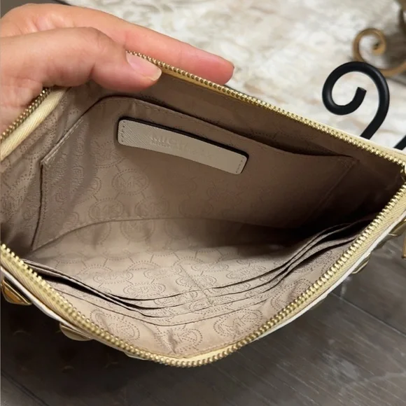 Michael Kors White and Gold Studded Large Clutch Wristlet Wallet AUTHENTIC - Picture 3 of 8